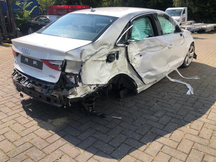Audi A3 Limousine 1.4 TFSI ACT 16V Sloopvoertuig (2014, Wit)