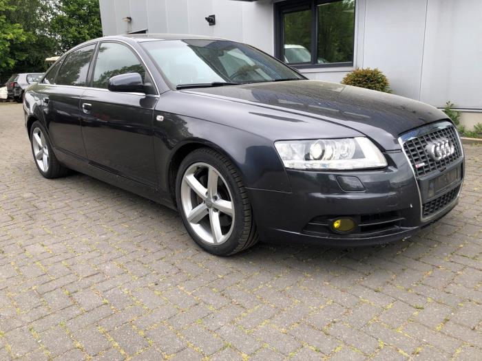 Audi A6 3.2 V6 24V FSI Quattro Sloopvoertuig (2006, Grijs)