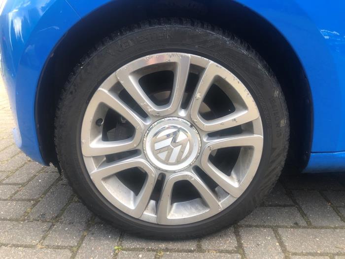 Volkswagen Up! 1.0 12V 60 Sloopvoertuig (2015, Blauw)