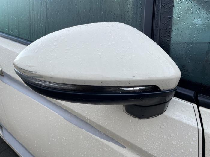 Volkswagen Touran 2.0 TDI 150 Sloopvoertuig (2020, Beige)