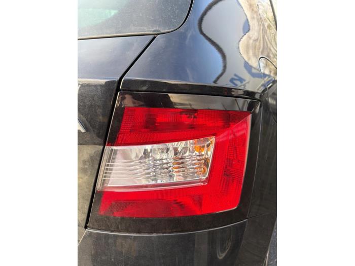 Skoda Fabia III 1.2 TSI 16V Sloopvoertuig (2016, Zwart)