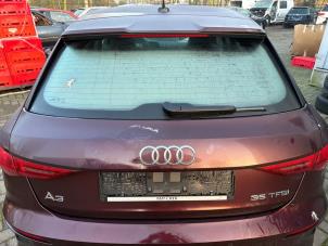 Audi A3 Sportback 1.5 35 TFSI 16V Mild Hybrid Sloopvoertuig (2020, Paars)