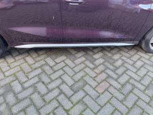 Audi A3 Sportback 1.5 35 TFSI 16V Mild Hybrid Sloopvoertuig (2020, Paars)