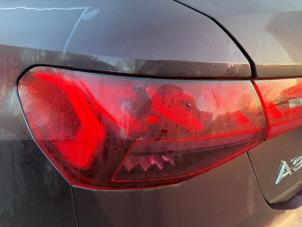 Audi A3 Sportback 1.5 35 TFSI 16V Mild Hybrid Sloopvoertuig (2020, Paars)