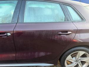 Audi A3 Sportback 1.5 35 TFSI 16V Mild Hybrid Sloopvoertuig (2020, Paars)