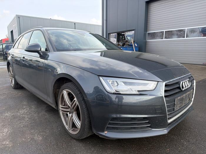 Audi A4 Avant 3.0 TDI V6 24V  (Sloop)