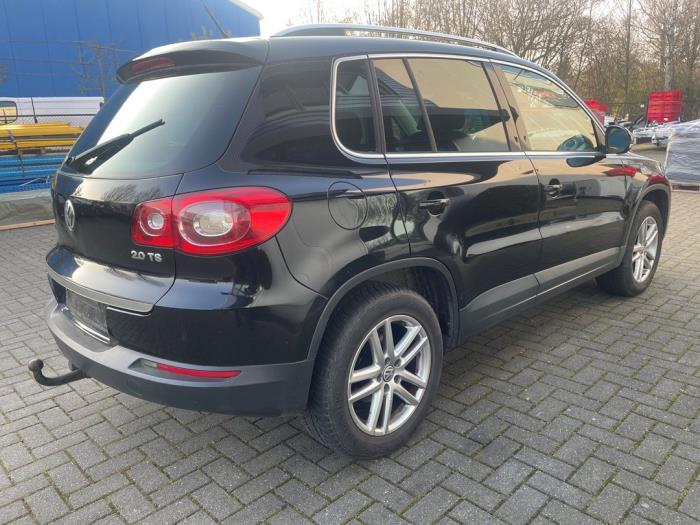 Volkswagen Tiguan 2.0 TSI 16V 4Motion Sloopvoertuig (2009, Zwart)