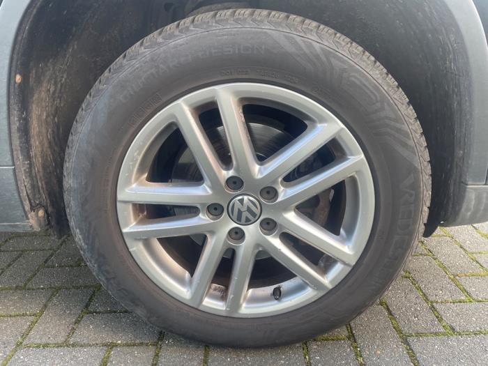 Volkswagen Tiguan 2.0 TSI 16V 4Motion Sloopvoertuig (2009, Zwart)