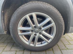 Volkswagen Tiguan 2.0 TSI 16V 4Motion Sloopvoertuig (2009, Zwart)