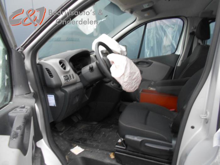 Renault Trafic 1.6 dCi 95 Sloopvoertuig (2016, Zilver)