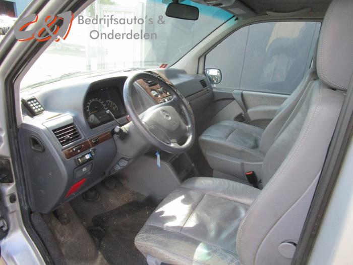 Mercedes V V-220 2.2 CDI 16V Sloopvoertuig (2003, Metallic, Zilvergrijs)