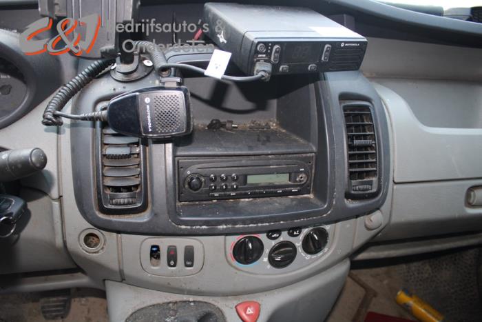 Opel Vivaro 2.0 CDTI Sloopvoertuig (2010, Zwart)