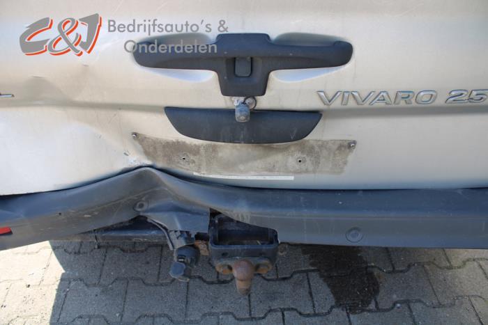 Opel Vivaro 2.5 CDTI 16V Sloopvoertuig (2007, Zilvergrijs)