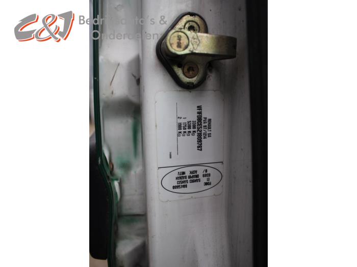 Renault Master II 2.8 dTi Sloopvoertuig (2000, Groen)