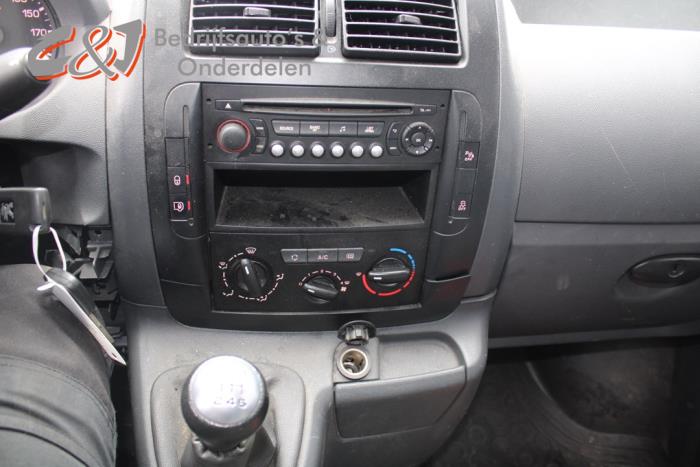 Peugeot Expert 2.0 HDiF 16V 130 Sloopvoertuig (2016, Ijzer, Grijs, Moonmist)