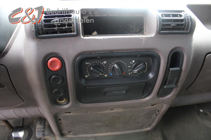 Renault Master II 2.8 dTi T33 Sloopvoertuig (2000, Wit)