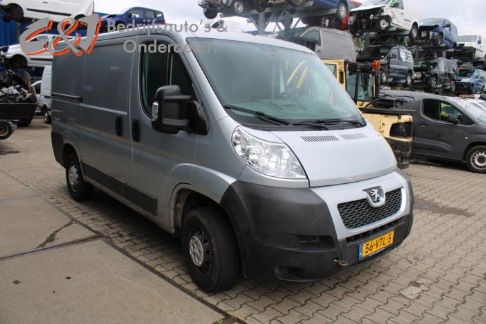 Peugeot Boxer 2.2 HDi 120 Euro 4 Sloopvoertuig (2008, Zilvergrijs)