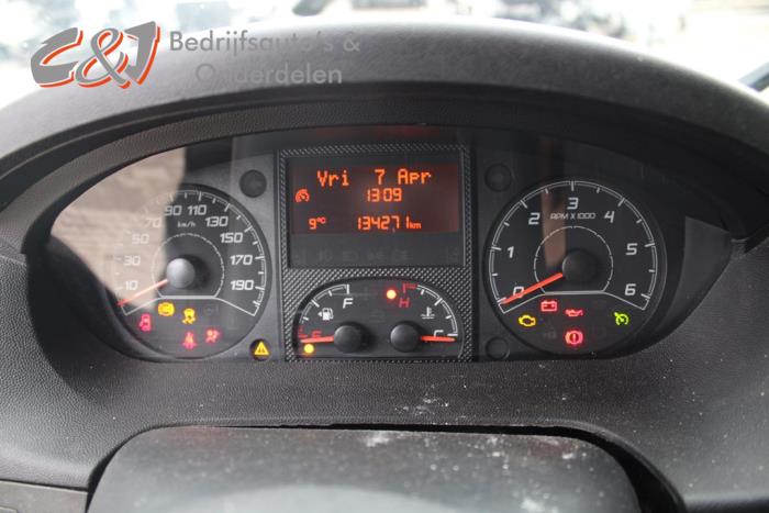 Peugeot Boxer 2.2 HDi 110 Euro 5 Sloopvoertuig (2015, Zwart)