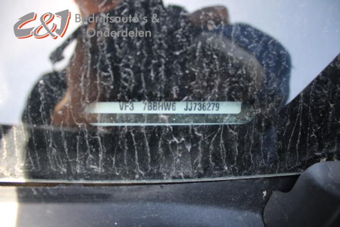 Peugeot Partner 1.6 HDI, BlueHDI 75 Sloopvoertuig (2018, Metallic, Zilvergrijs)