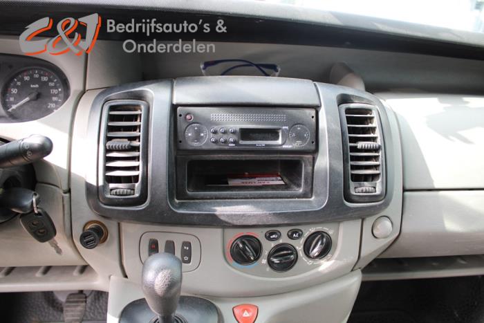 Renault Trafic New 2.5 dCi 16V 145 Sloopvoertuig (2007, Wit)