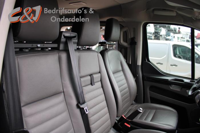 Ford Tourneo Custom 2.0 TDCi 16V Eco Blue 130 Sloopvoertuig (2020, Zwart)