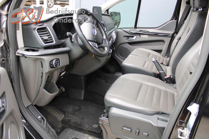 Ford Tourneo Custom 2.0 TDCi 16V Eco Blue 130 Sloopvoertuig (2020, Zwart)