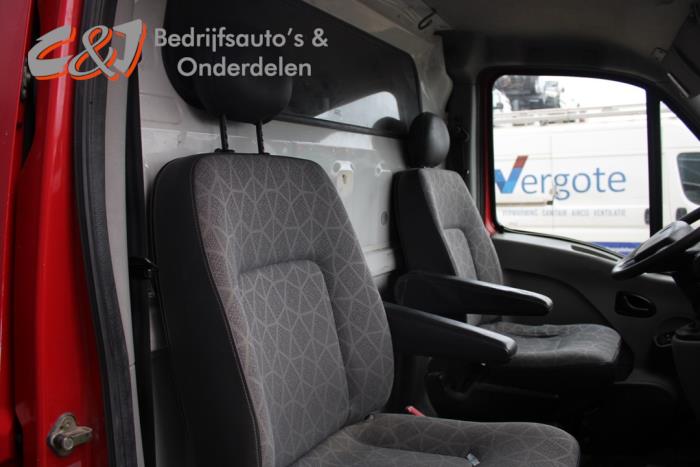 Renault Master II 2.5 dCi 16V 115 Sloopvoertuig (2006, Rood)