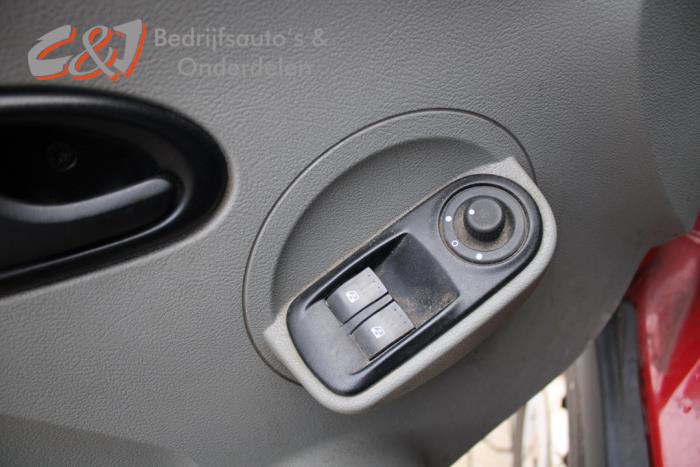 Renault Master II 2.5 dCi 16V 115 Sloopvoertuig (2006, Rood)