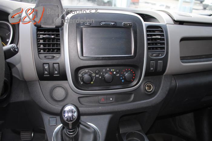 Renault Trafic 1.6 dCi 140 Twin Turbo Sloopvoertuig (2015, Zwart)