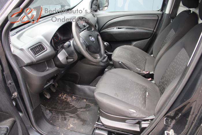 Opel Combo 1.3 CDTI 16V ecoFlex Sloopvoertuig (2015, Zwart)