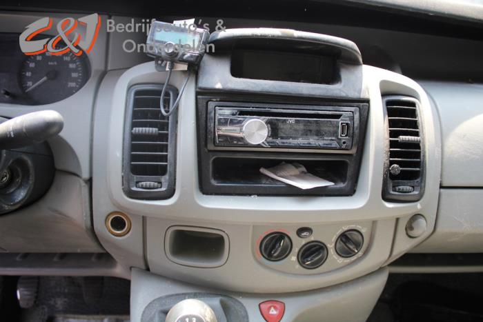 Opel Vivaro 1.9 DTI 16V Sloopvoertuig (2005, Wit)