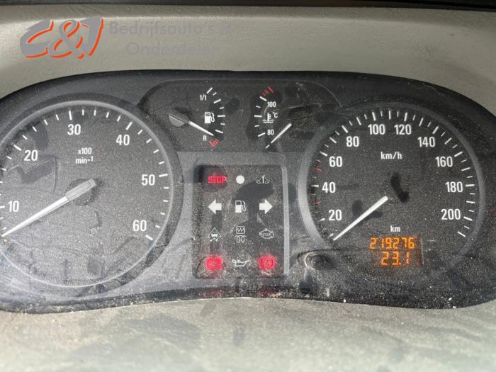 Opel Vivaro 1.9 DI Sloopvoertuig (2004, Wit)