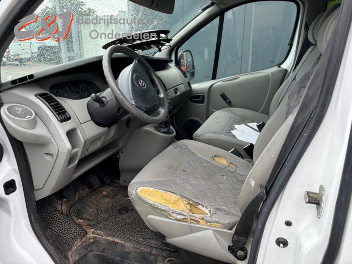 Opel Vivaro 1.9 DI Sloopvoertuig (2004, Wit)