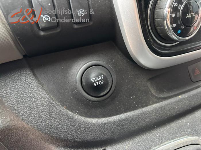 Renault Trafic 1.6 dCi 145 Twin Turbo Sloopvoertuig (2019, Bruin)