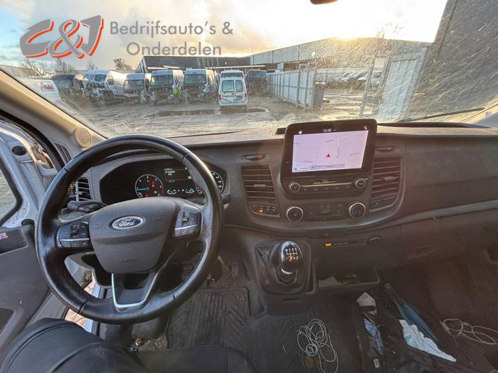 Ford Transit 2.0 TDCi 16V Eco Blue 130 Sloopvoertuig (2020, Roze, Wit)