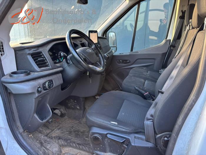 Ford Transit 2.0 TDCi 16V Eco Blue 130 Sloopvoertuig (2020, Roze, Wit)