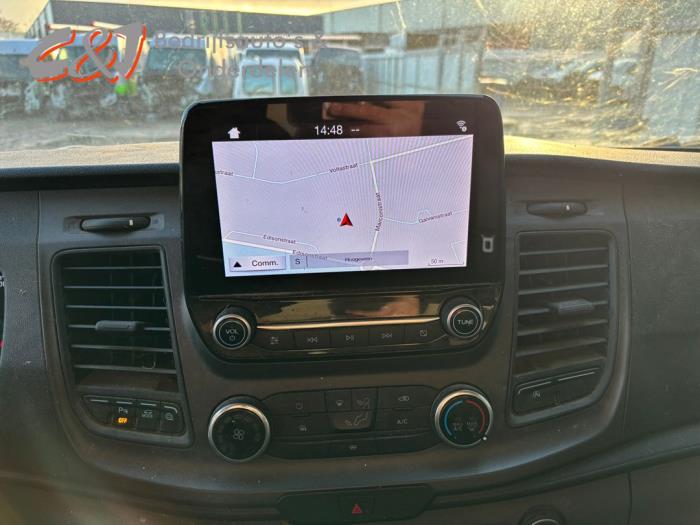 Ford Transit 2.0 TDCi 16V Eco Blue 130 Sloopvoertuig (2020, Roze, Wit)