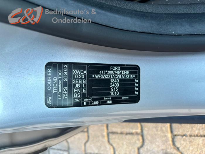 Ford Transit Courier 1.5 TDCi 75 Sloopvoertuig (2020, Zilver)