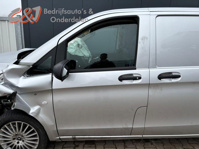 Mercedes Vito 2.2 119 CDI 16V BlueTEC Sloopvoertuig (2018, Zilvergrijs)