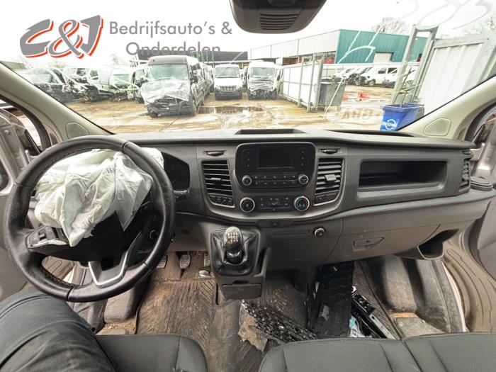 Ford Transit Custom 2.0 TDCi 16V Eco Blue 130 Sloopvoertuig (2020, Zilvergrijs)