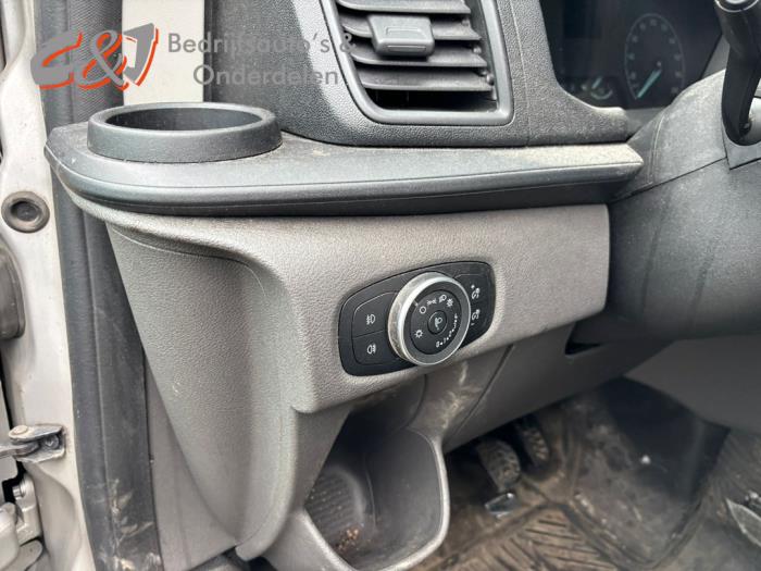 Ford Transit Custom 2.0 TDCi 16V Eco Blue 130 Sloopvoertuig (2020, Zilvergrijs)