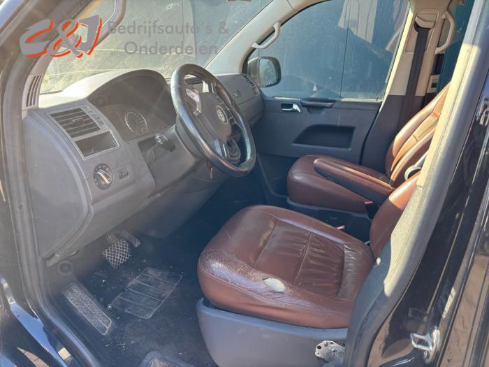 Volkswagen Transporter T6 2.0 TDI DRF 4Motion Sloopvoertuig (2016, Zwart)