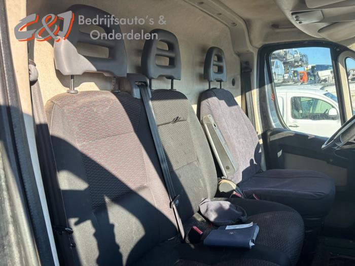 Peugeot Boxer 3.0 HDi 175 Euro 5 Sloopvoertuig (2015, Zwart)