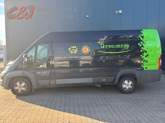 Peugeot Boxer 3.0 HDi 175 Euro 5 Sloopvoertuig (2015, Zwart)