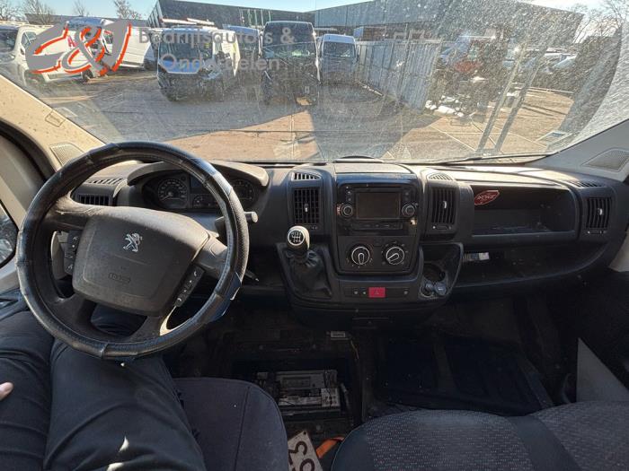 Peugeot Boxer 3.0 HDi 175 Euro 5 Sloopvoertuig (2015, Zwart)