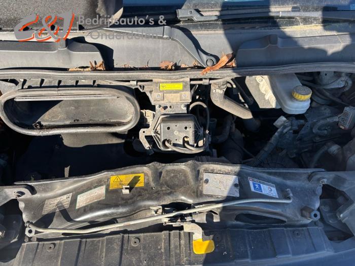 Peugeot Boxer 3.0 HDi 175 Euro 5 Sloopvoertuig (2015, Zwart)