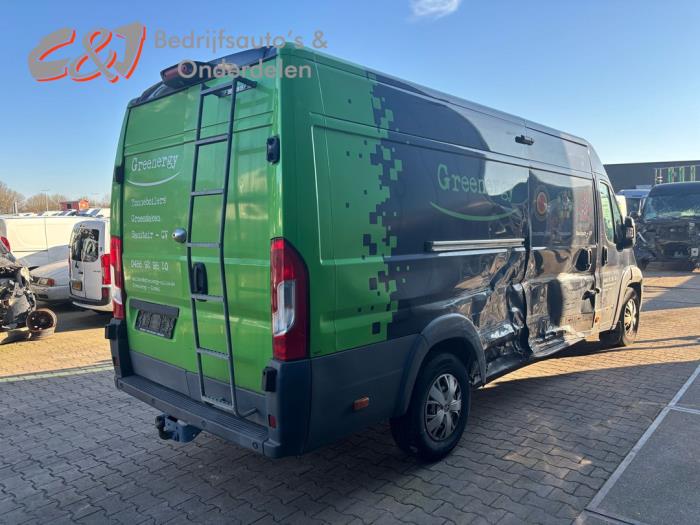 Peugeot Boxer 3.0 HDi 175 Euro 5 Sloopvoertuig (2015, Zwart)