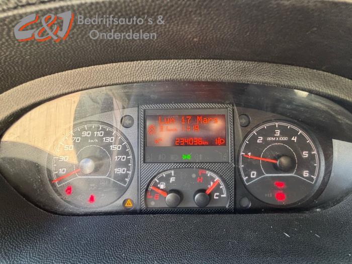 Peugeot Boxer 2.2 HDi 150 Sloopvoertuig (2016, ZIVLER)