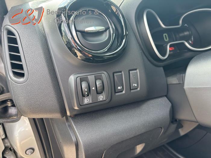 Opel Vivaro 1.6 CDTI BiTurbo 140 Sloopvoertuig (2016, Zilver)