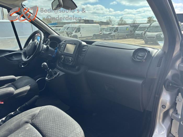 Opel Vivaro 1.6 CDTI BiTurbo 140 Sloopvoertuig (2016, Zilver)